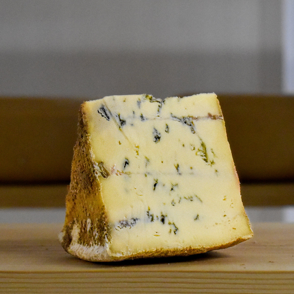 Pevensey Blue - Blue British Gorgonzola Cow Milk Artisan Cheese ...