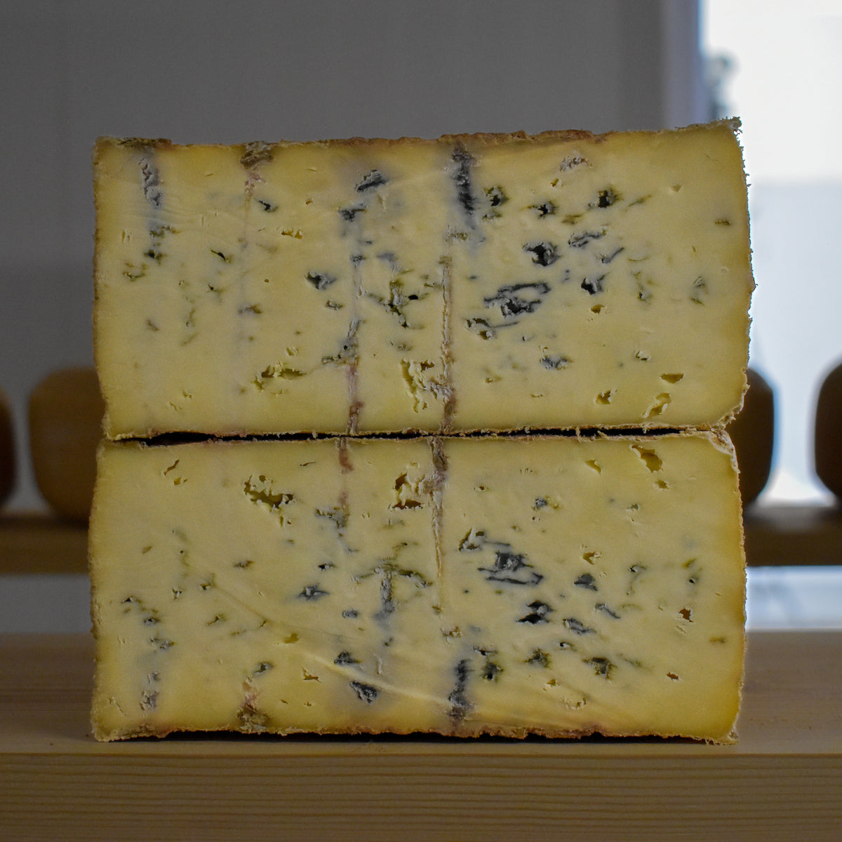 Pevensey Blue - Blue British Gorgonzola Cow Milk Artisan Cheese ...