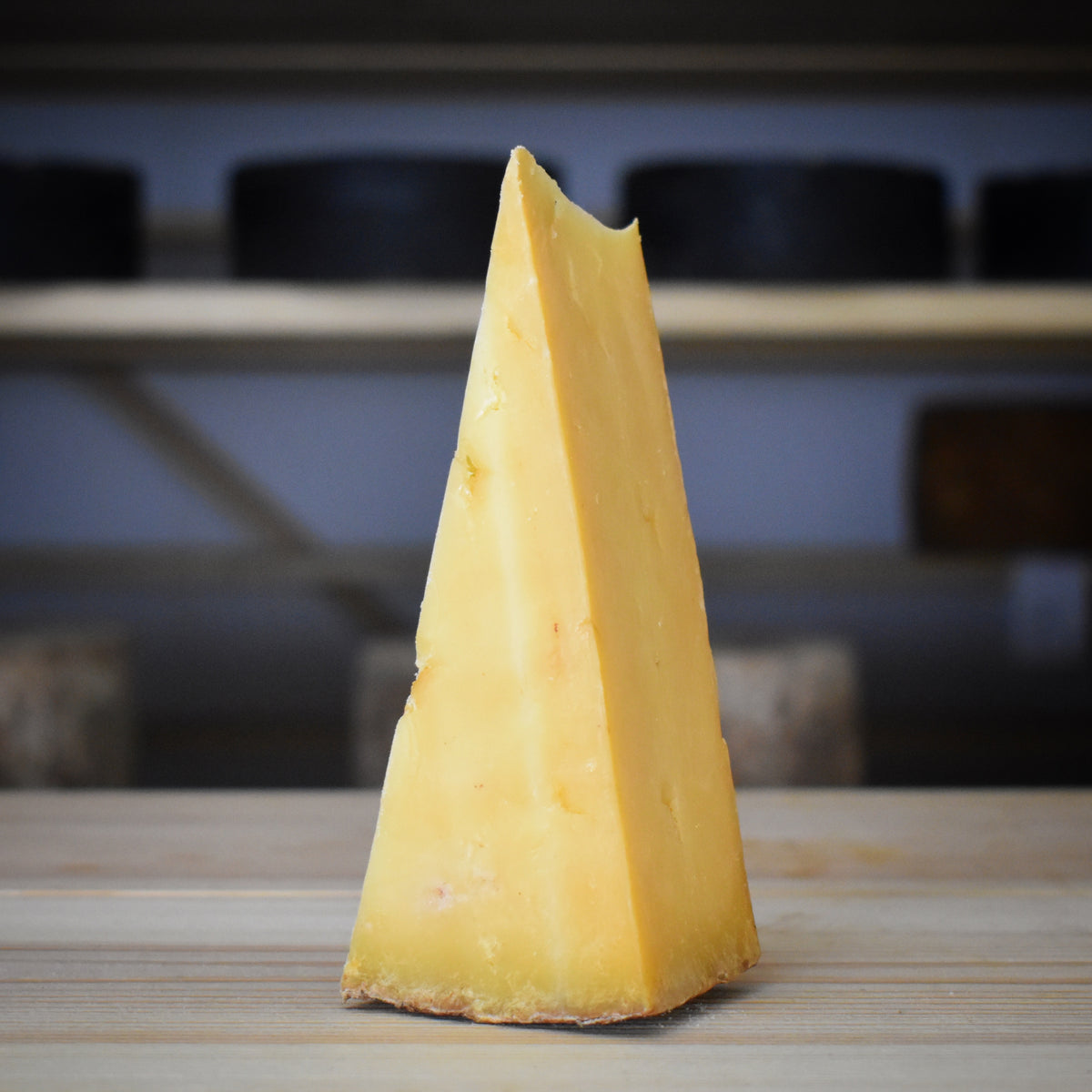 Smoked Lincolnshire Poacher - Hard Cheddar Cow Milk British Artisan ...